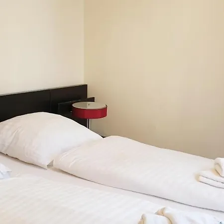 Stella Baltic 4 *